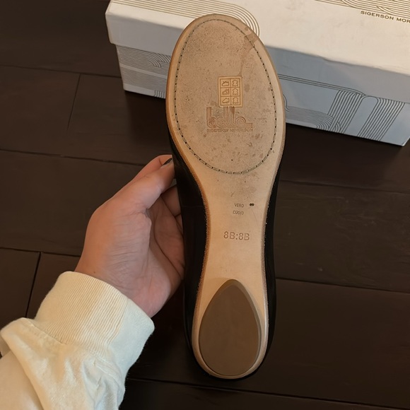 Belle by Sigerson Morrison Black Patent Leather Flats - Picture 5 of 7